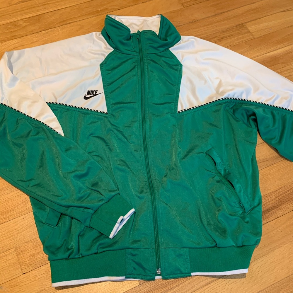 Retro Vintage Nike zip up sweatshirt, size L